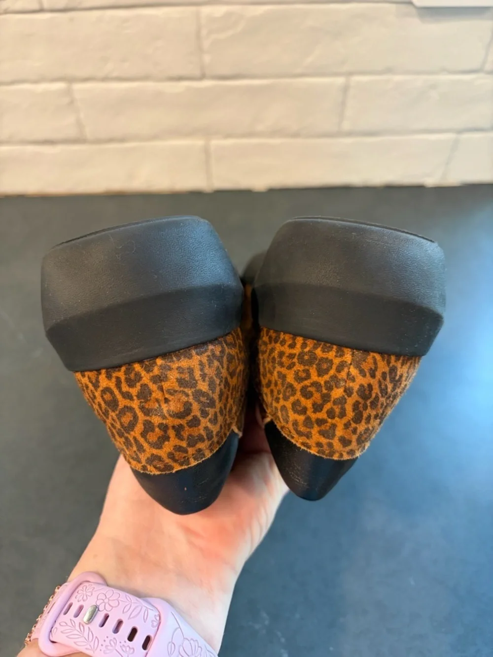 Clarks Collection sz 10 Kayleigh STep Cheetah Print leather Slip-On Shoes